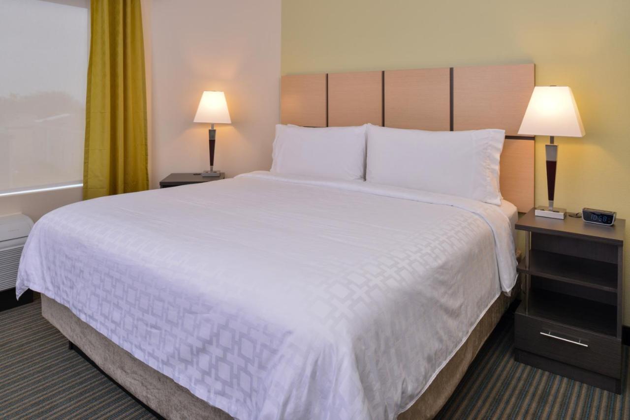 แคนเดิลวูด สวีท ออสตินแอร์พอร์ต Hotel ภายนอก รูปภาพ