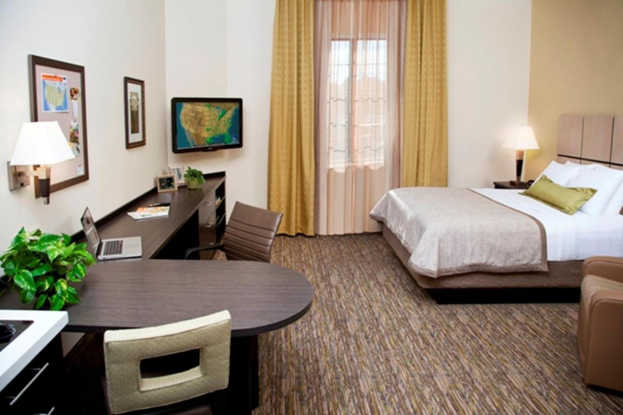 แคนเดิลวูด สวีท ออสตินแอร์พอร์ต Hotel ภายนอก รูปภาพ